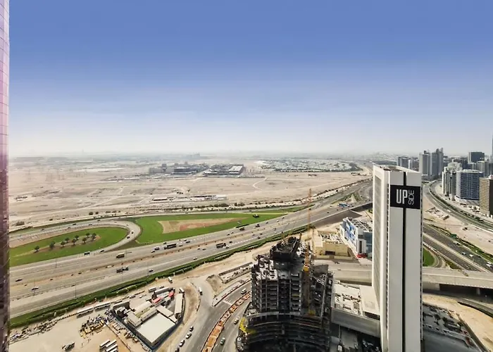 Damac Paramount B - Beautiful Three Bedroom