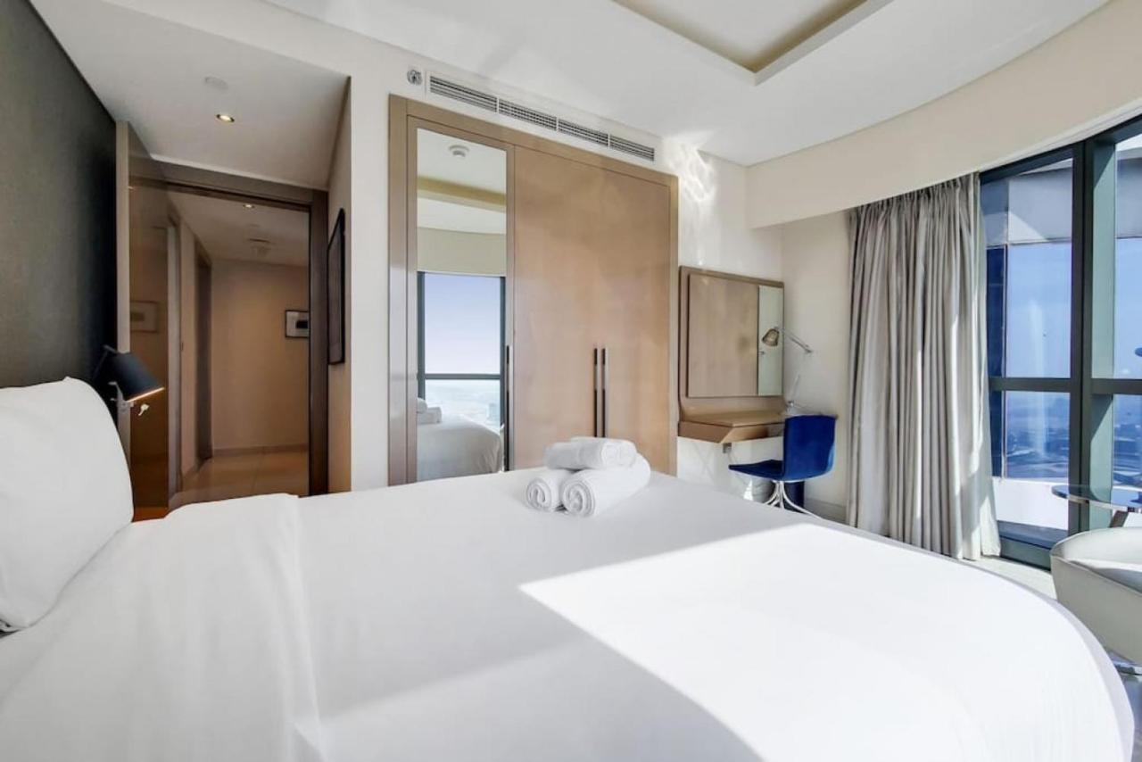 Damac Paramount B - Beautiful Three Bedroom * Dubai