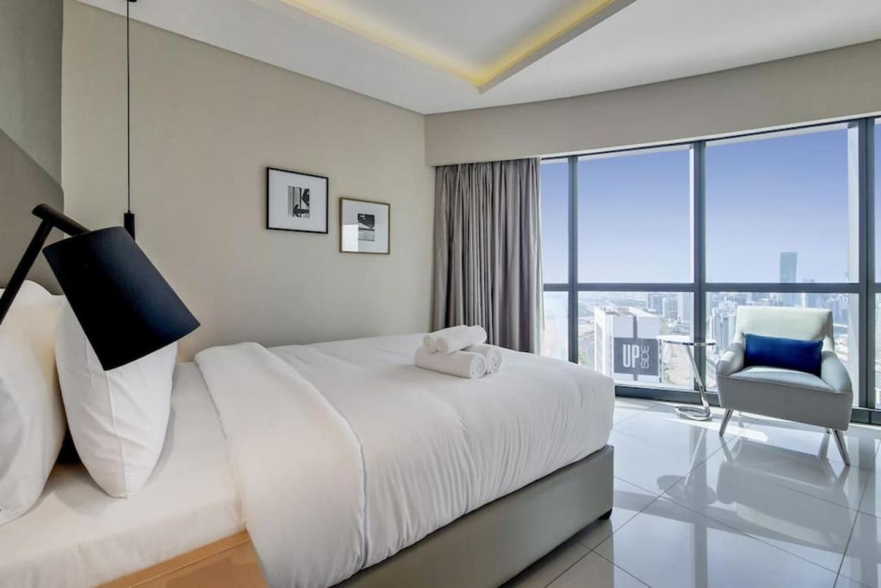 Damac Paramount B - Beautiful Three Bedroom